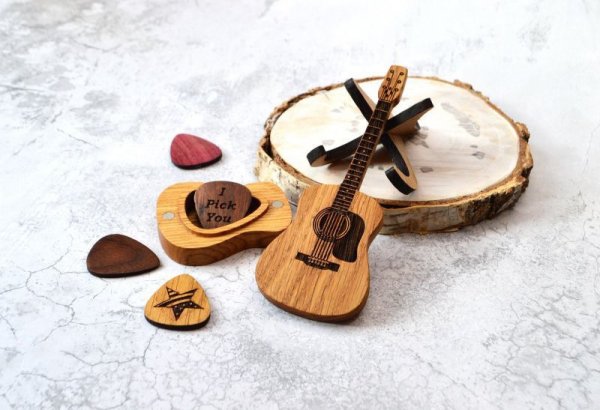 Wooden Acoustic Guitar Pick Box, Wooden Decorative Ornament