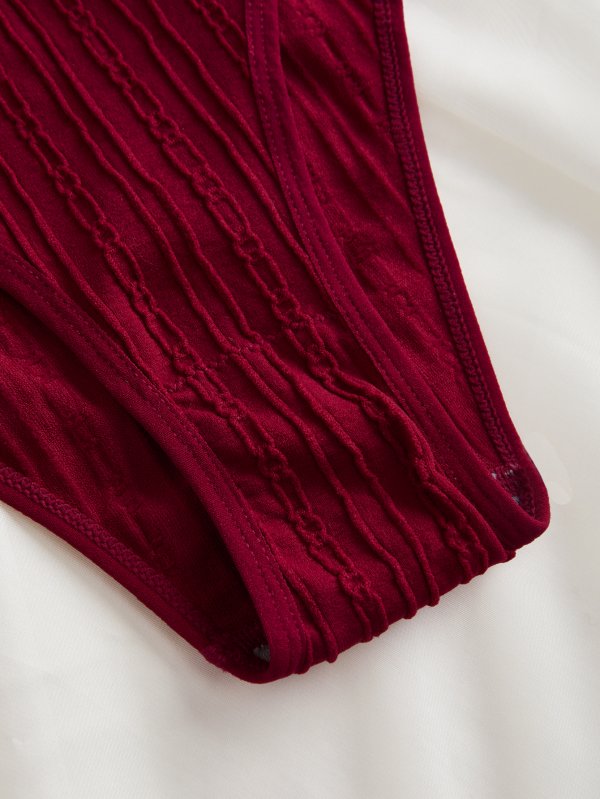 Seamless knitted thin band comfortable hip-hugging elastic ribbed mid-waist briefs for women