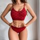 Sexy seamless lingerie set for women with adjustable shoulder straps and heart-shaped design