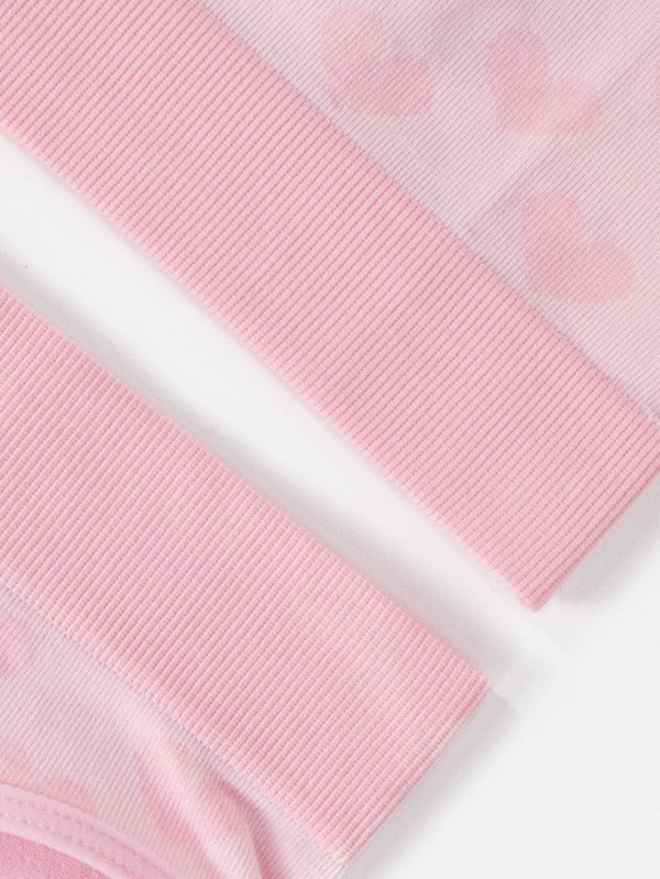 Sexy seamless lingerie set for women with adjustable shoulder straps and heart-shaped design