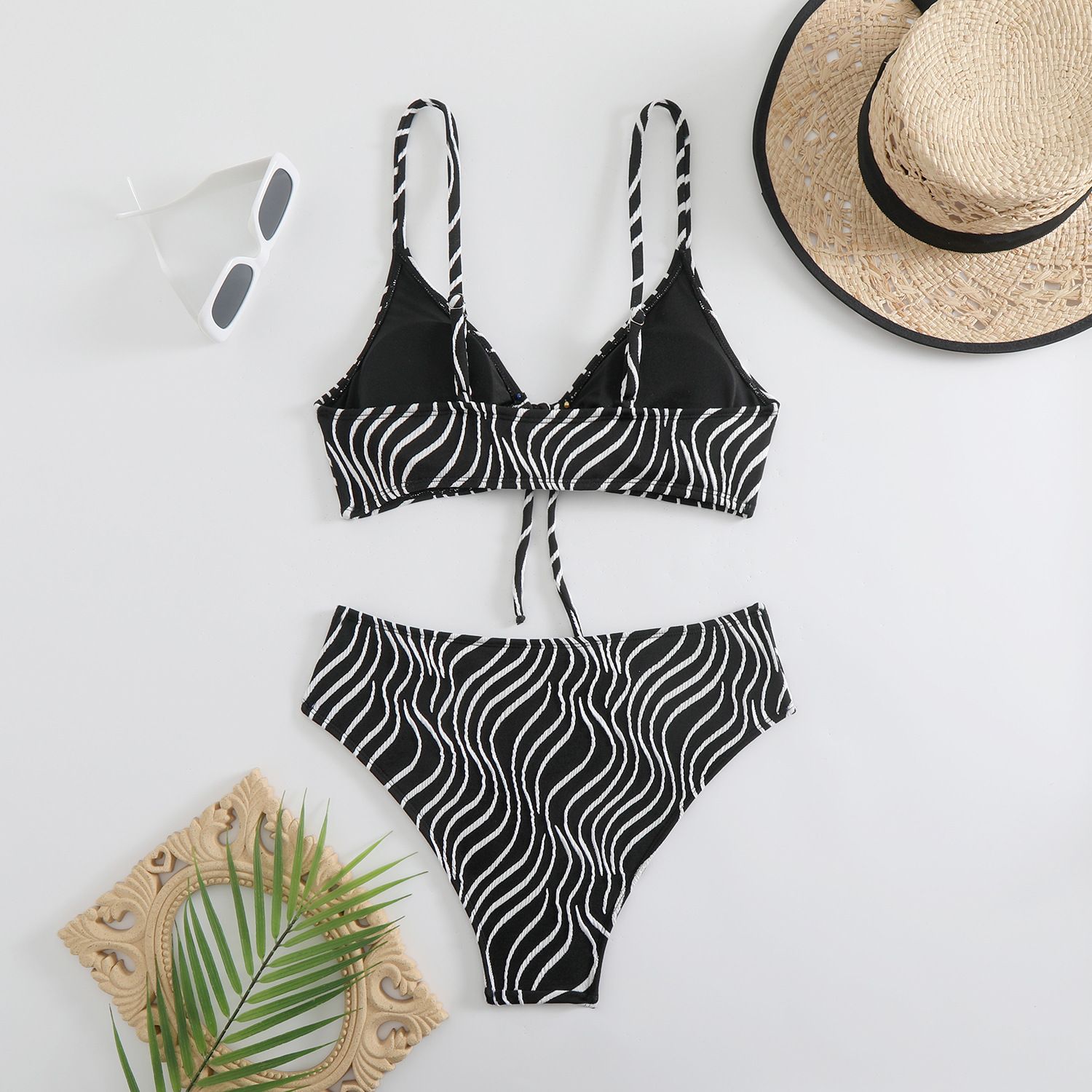(image for) Women Wave‑Pattern Two‑Piece Bikini Set, Front Tie Padded Swimsuit
