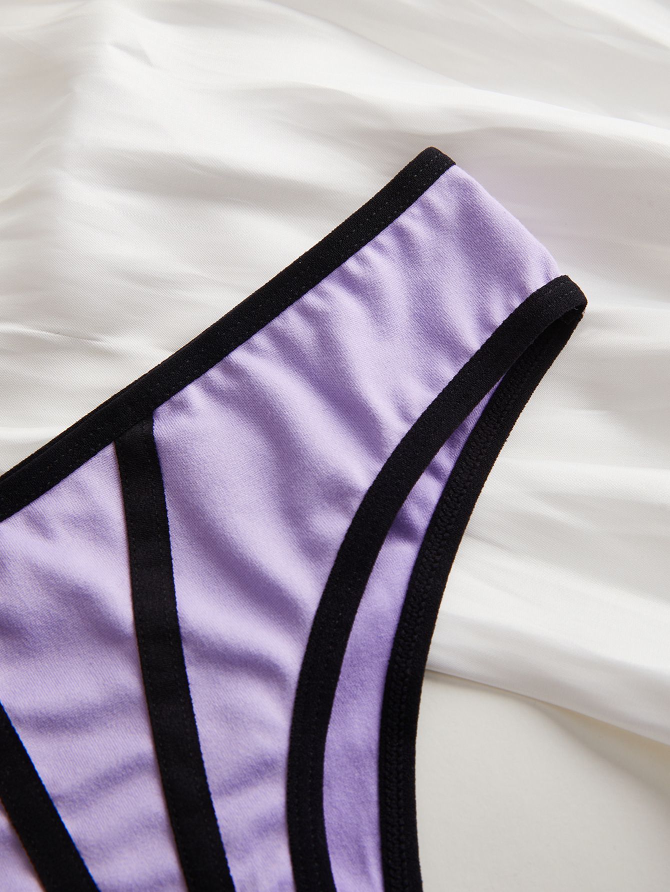 (image for) Women's Contrast Binding Low Rise Thong Soft Breathable Cotton Gusset Stretchy Everyday Intimate Panty