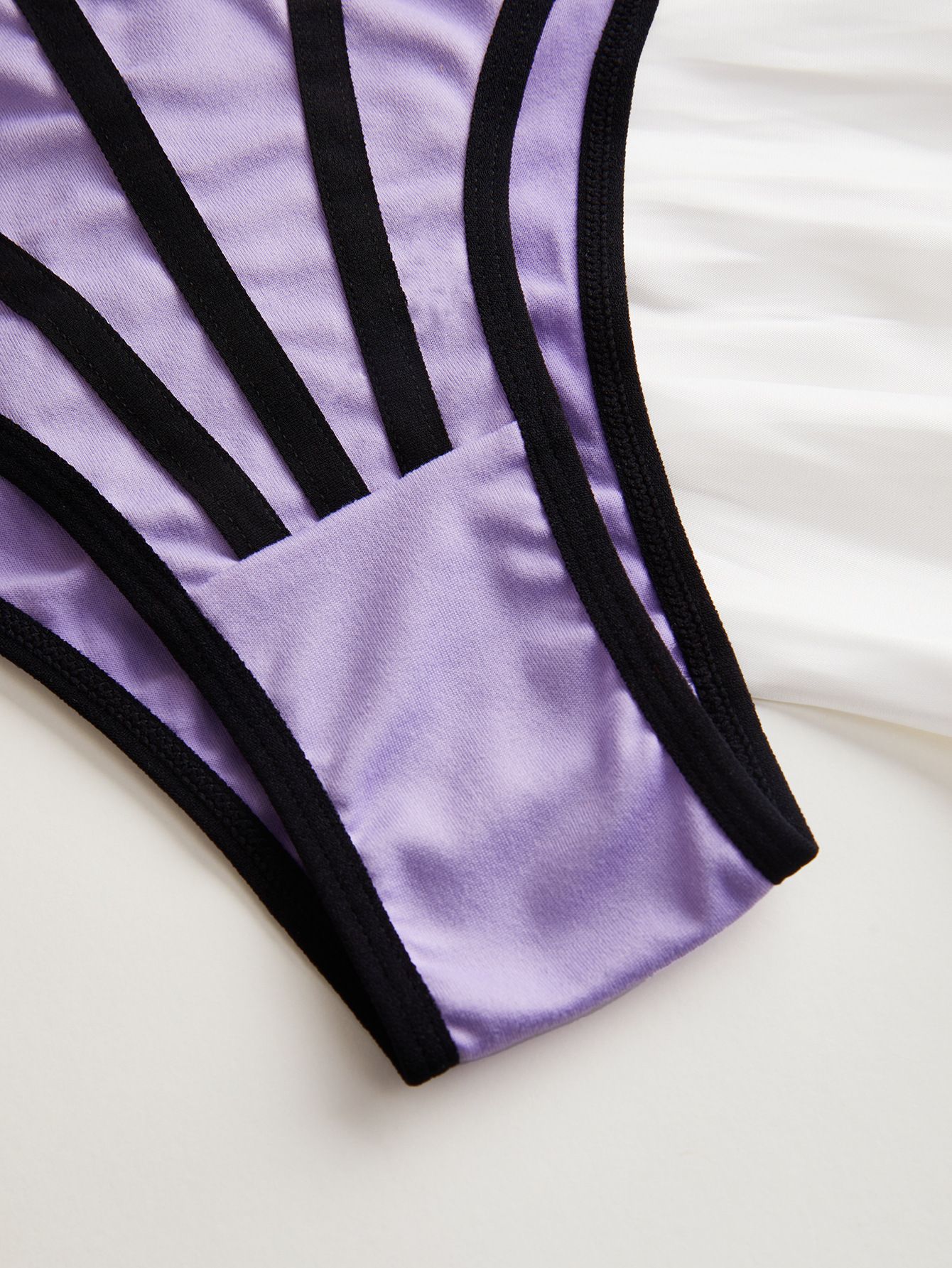 (image for) Women's Contrast Binding Low Rise Thong Soft Breathable Cotton Gusset Stretchy Everyday Intimate Panty